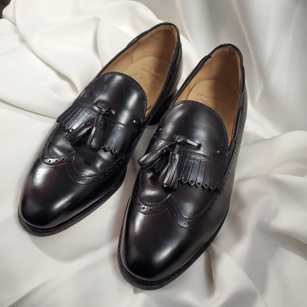 Johnston & Murphy Wingtip Leather Shoes